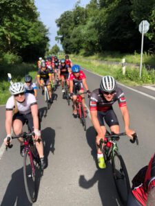 Wöchentliches Training mit "Gruppetto" und "Tour" @ Niehueskreuzung (NHK)