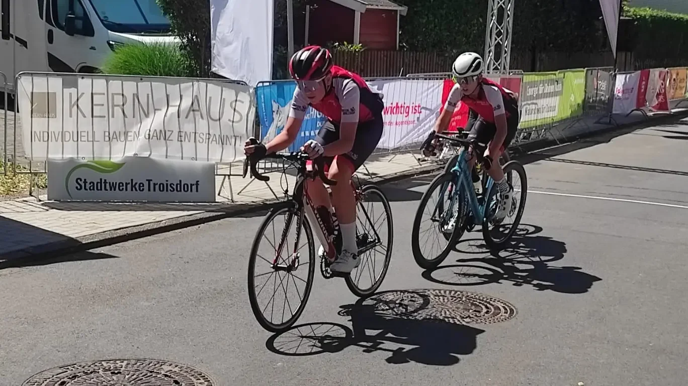 RC Sprinter Waltrop - Niklas Siepelmeyer und Paul Haardt fahren bei Rund in Spich